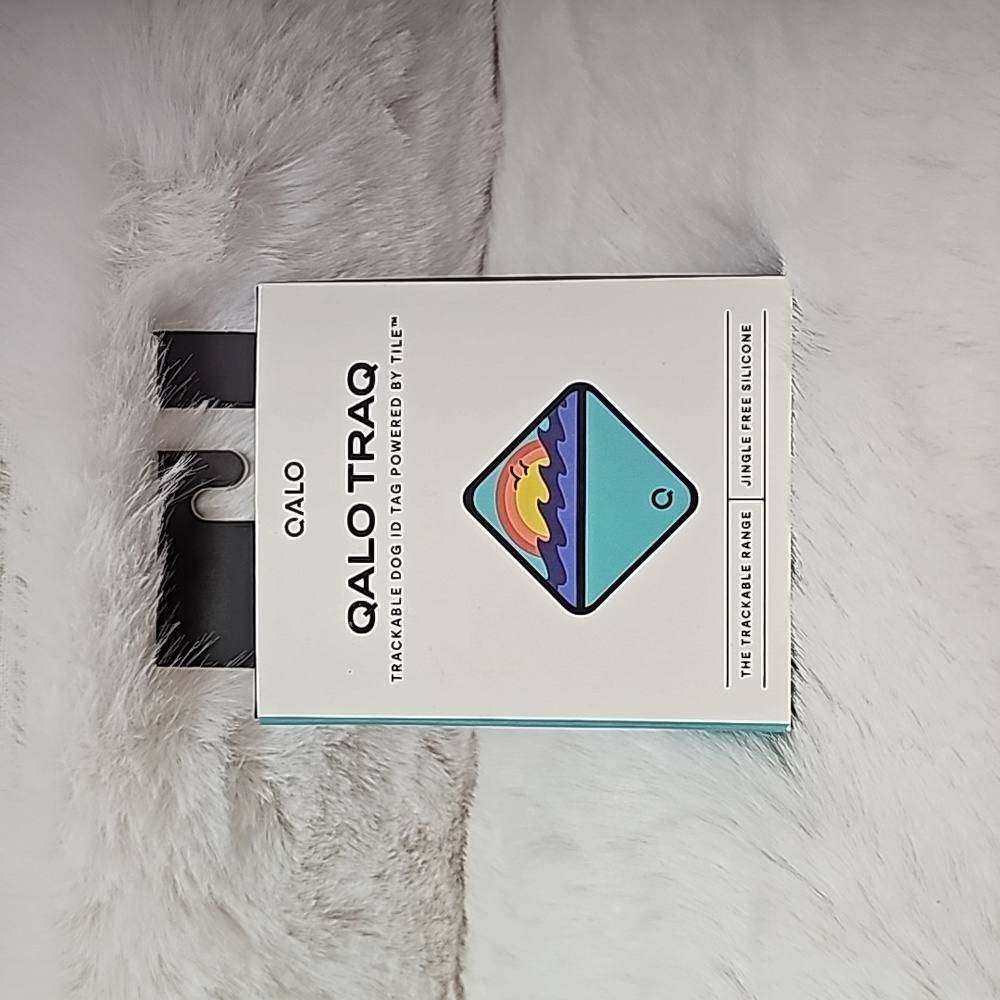 QALO TraQ Powered by Tile Dog and Cat Silicone Bluetooth Trackable Pet ID Tag